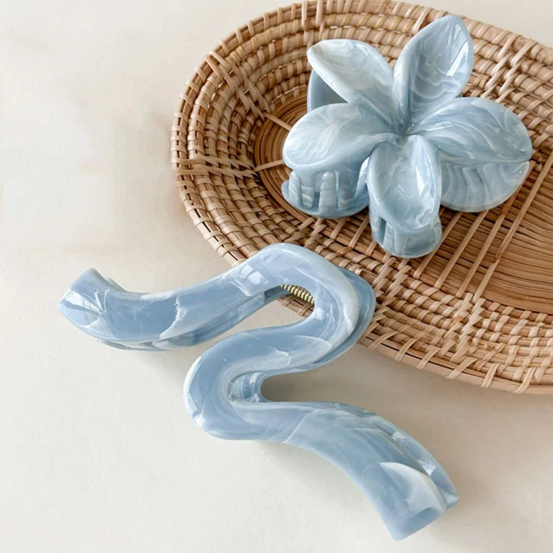 Korean Hawaiian Flower Crab Hair Clips Female Fashion Plastic Shark Hair Claw Hairpin Barrettes For Girls Beach Hair Accessories