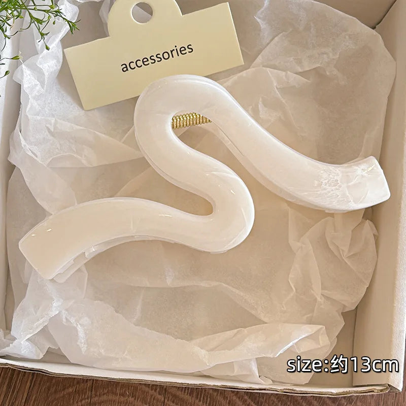 Korean Hawaiian Flower Crab Hair Clips Female Fashion Plastic Shark Hair Claw Hairpin Barrettes For Girls Beach Hair Accessories