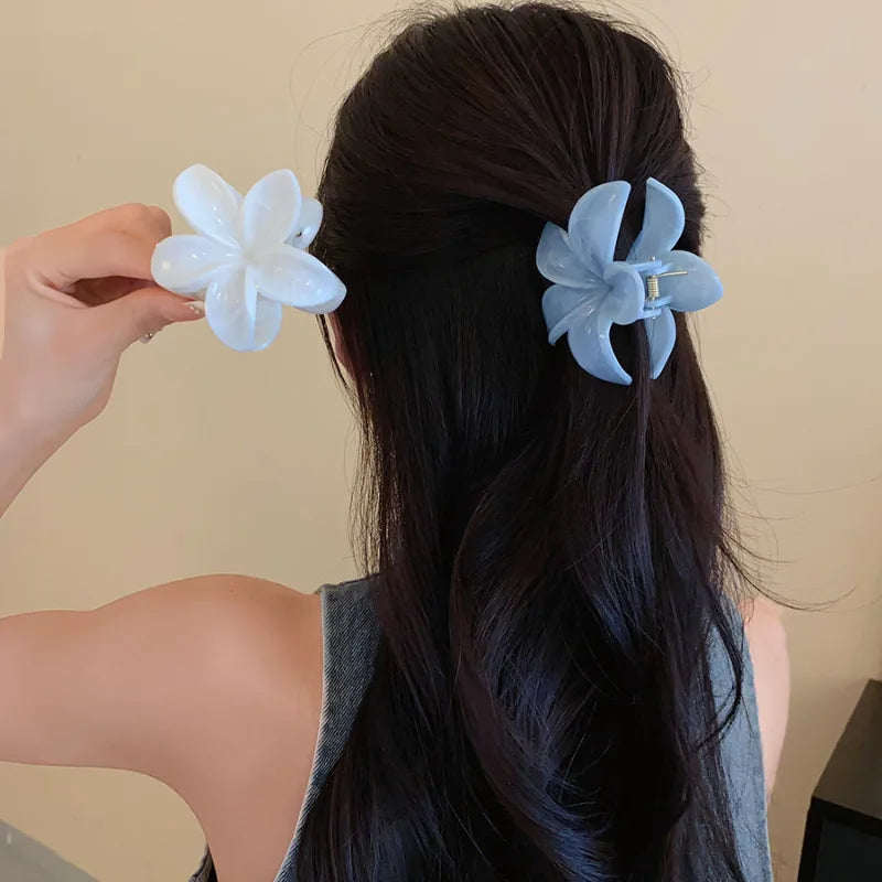 Korean Hawaiian Flower Crab Hair Clips Female Fashion Plastic Shark Hair Claw Hairpin Barrettes For Girls Beach Hair Accessories