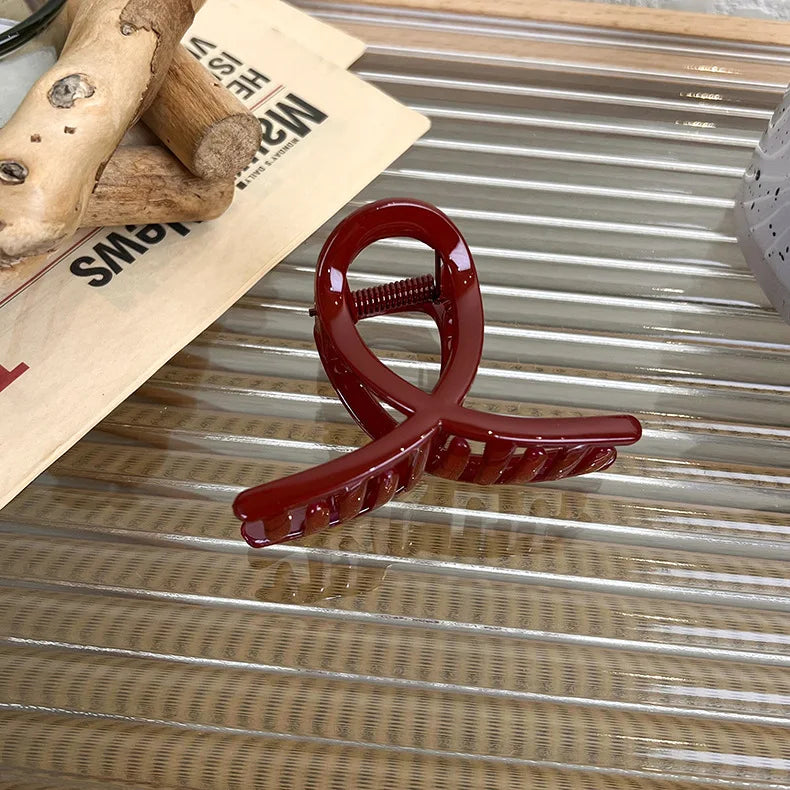 Christmas and New Year Wine Red Geometry Hair Claw Shark Clip for Woman Elegant Versatile Hairpin  Fashion Hair Accessories