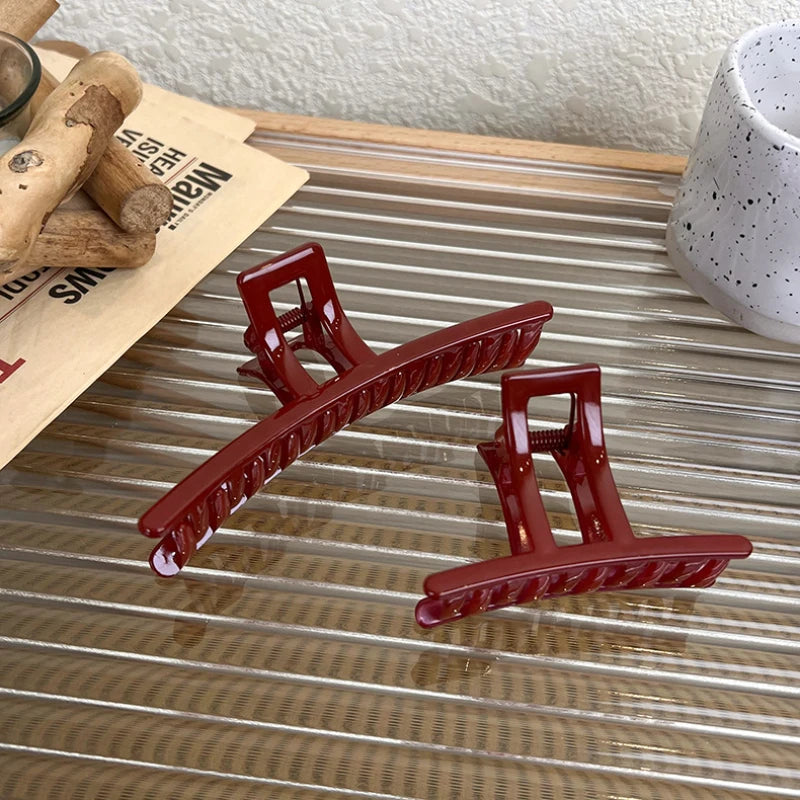 Christmas and New Year Wine Red Geometry Hair Claw Shark Clip for Woman Elegant Versatile Hairpin  Fashion Hair Accessories